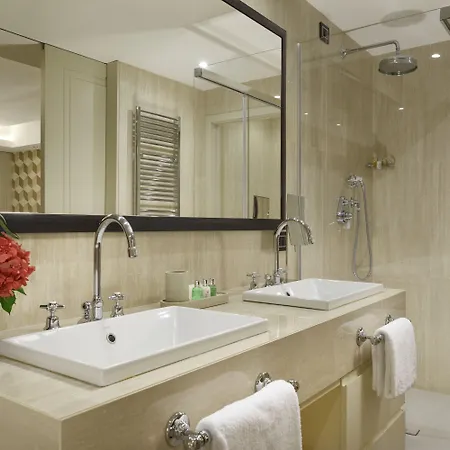 Bed and Breakfast Margutta 54 Luxury 4*